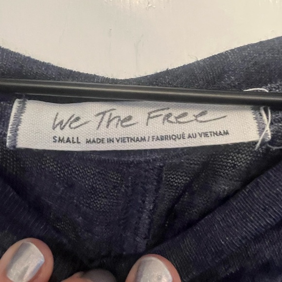 We The Free Navy Slub Knit Crew Neck Top SS Top Size Small - Picture 2 of 4